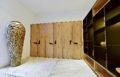 MX M90建構系列
建構主義如包豪斯主張藝術與技術結合，風格派主張抽象和簡化，因而，平面、直線、矩形成為此家具設計的支柱，黑色增加了家具的視覺立體感，有力的線條劃過平面，有如琴鍵，彈奏美麗的樂章…… 