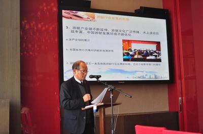 中國船舶工業行業協會船艇分會秘書長黃振綱發言